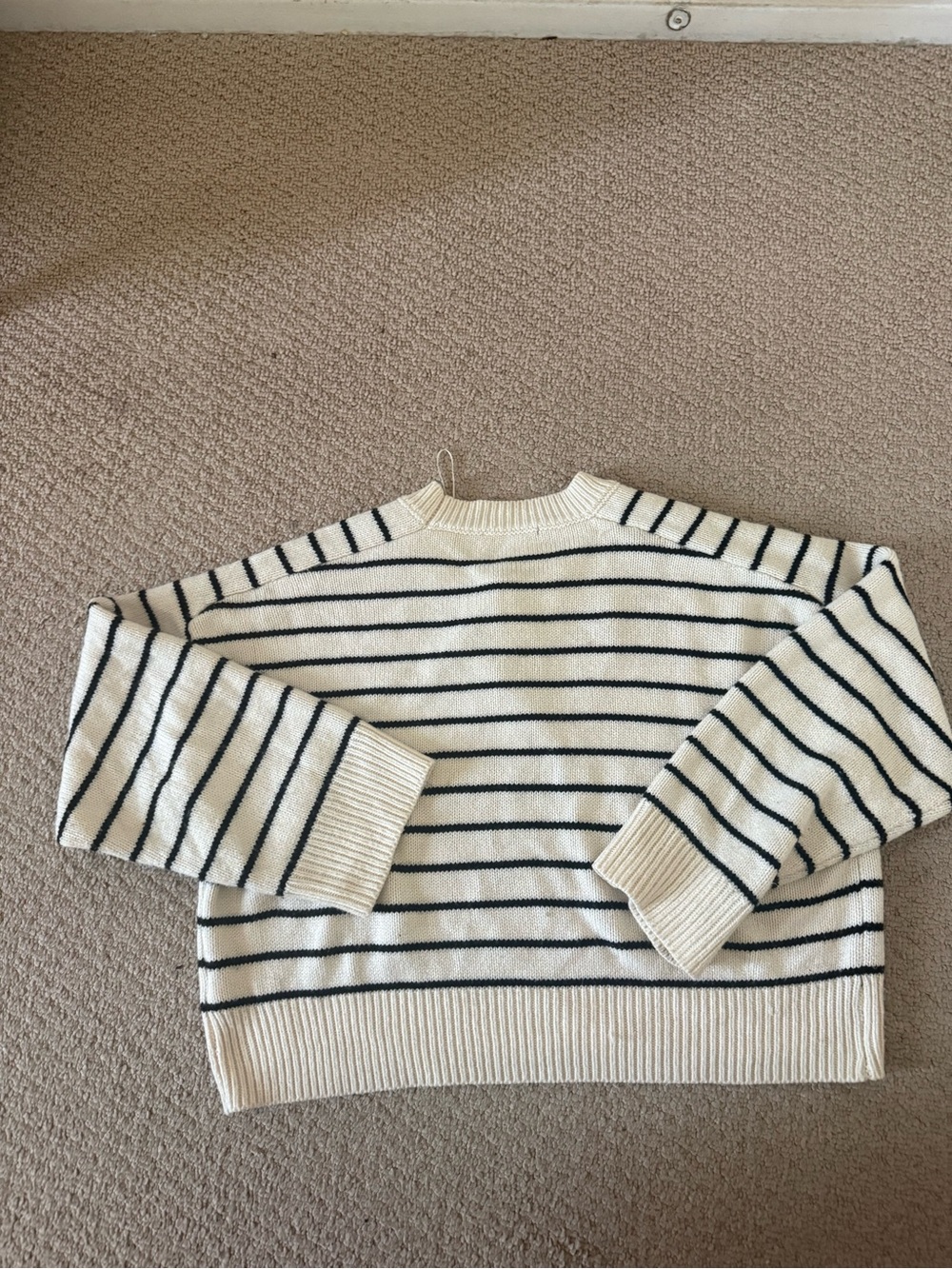 Tahari White Striped Crewneck Sweater